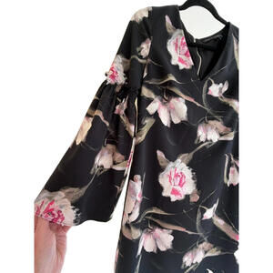 WHBM Black Pink Multi Color Floral Bell Sleeves Shift Dress